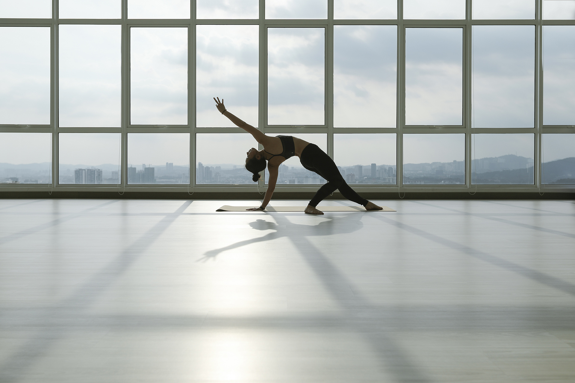 1_UOAH_Our-Properties_Capri_Yoga-Room
